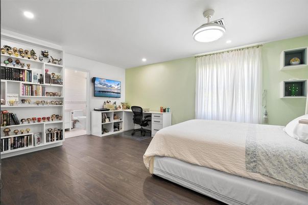 Bedroom, Home Office, Interior, Recessed Lighting, Wood Texture Flooring