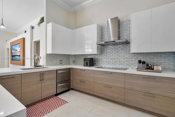 Interior, Kitchen, Pendant Lights, Stainless Steel Appliances