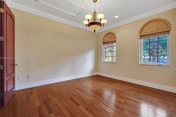 Chandelier, Empty room, Interior, Recessed Lighting, Wood Texture Flooring