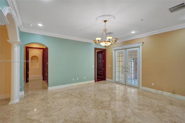 Chandelier, Empty room, Interior, Recessed Lighting