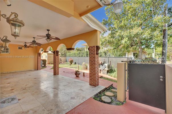 Backyard, Exterior