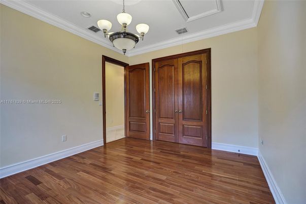 Chandelier, Empty room, Interior, Wood Texture Flooring