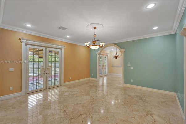 Chandelier, Empty room, Interior, Recessed Lighting
