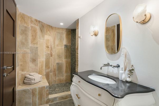 Bathroom, Interior, Recessed Lighting