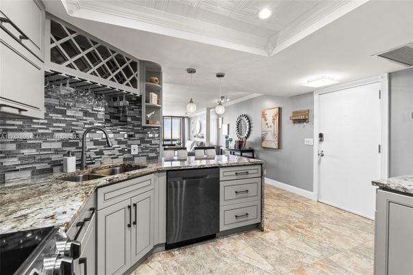 Interior, Kitchen, Pendant Lights, Recessed Lighting