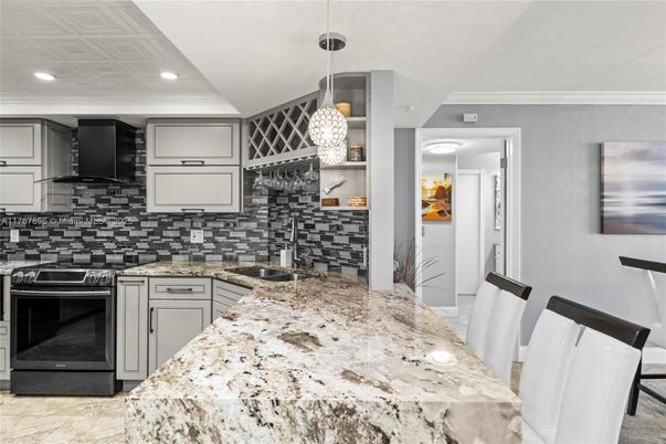 Dining room, Interior, Kitchen, Pendant Lights, Recessed Lighting
