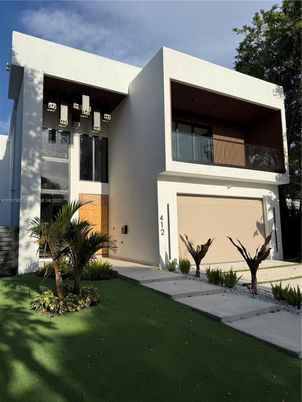 Attached, Exterior, Facade, Modern