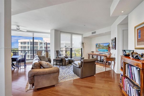 Game Room, Interior, Living room, Recessed Lighting, Wood Texture Flooring