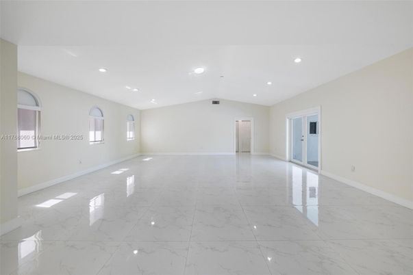 Empty room, Interior, Marble, Recessed Lighting