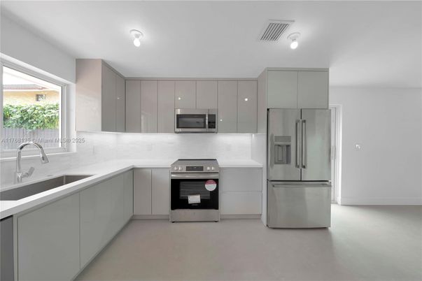 Interior, Kitchen, Stainless Steel Appliances