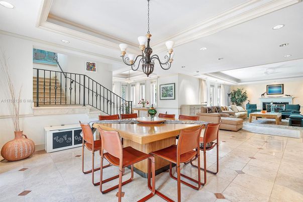 Chandelier, Dining room, Interior, Living room, Recessed Lighting