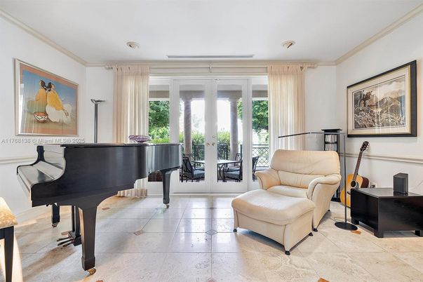 Interior, Piano, Recessed Lighting