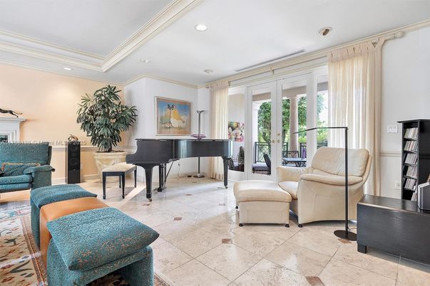 Interior, Living room, Piano, Recessed Lighting