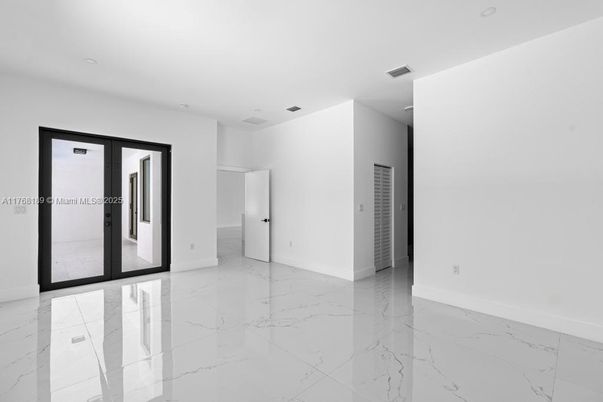 Empty room, Interior, Marble, Recessed Lighting