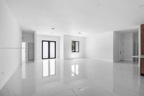 Empty room, Interior, Marble, Recessed Lighting