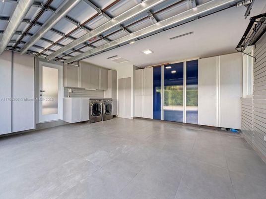 Garage, Interior, Washer