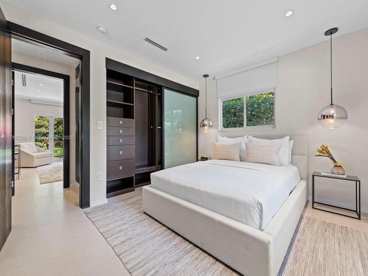 Bedroom, Interior, Pendant Lights, Recessed Lighting