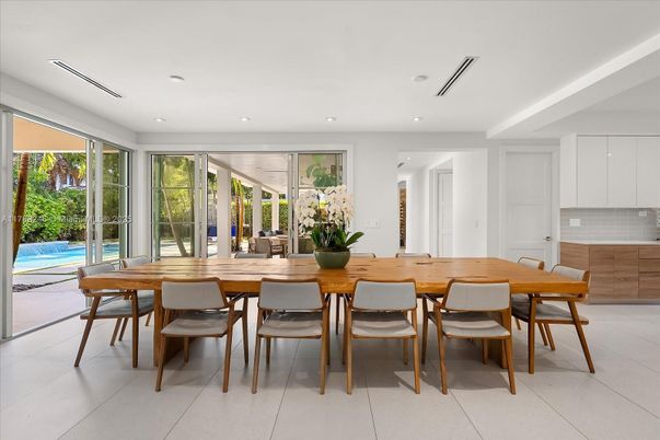 Dining room, Interior, Recessed Lighting