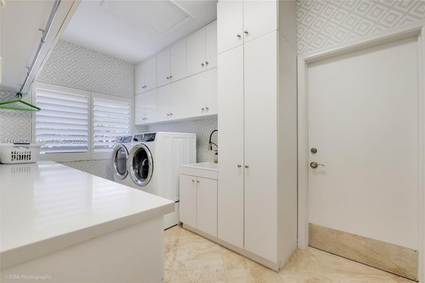 Interior, Washer