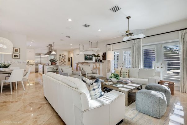 Dining room, Interior, Kitchen, Living room, Pendant Lights, Recessed Lighting