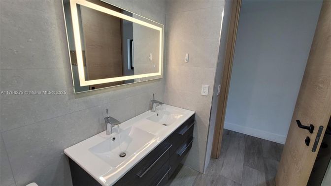 Bathroom, Dual Sink Vanities, Interior, Wood Texture Flooring