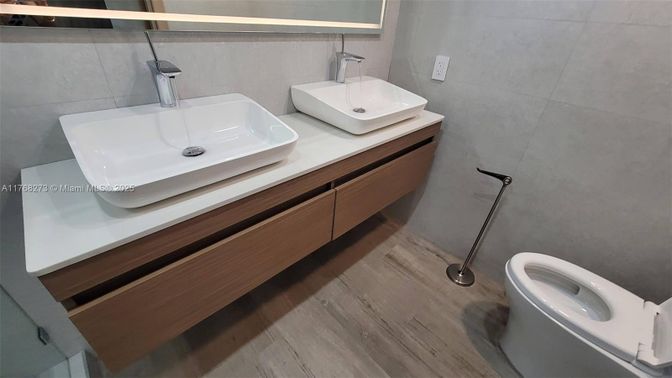 Bathroom, Dual Sink Vanities, Interior, Wood Texture Flooring