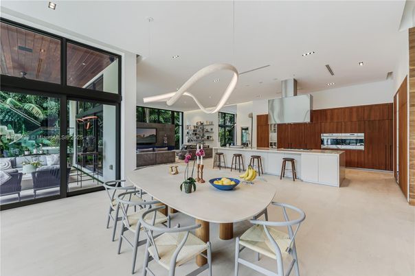 Dining room, Interior, Kitchen, Pendant Lights, Recessed Lighting