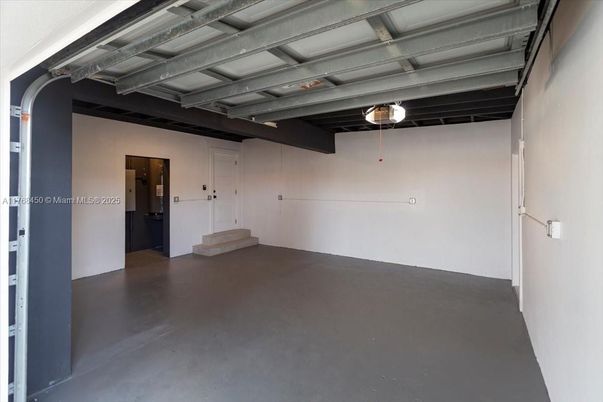Garage, Interior