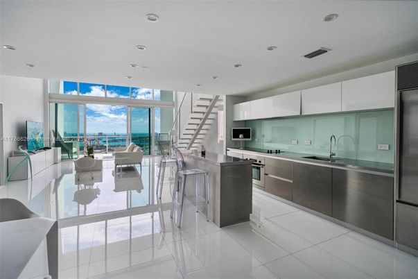 Dining room, Interior, Kitchen, Recessed Lighting, Stainless Steel Appliances