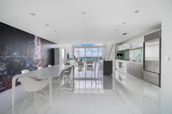 Dining room, Interior, Kitchen, Recessed Lighting, Stainless Steel Appliances