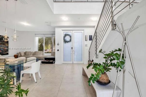 Interior, Living room, Pendant Lights, Recessed Lighting