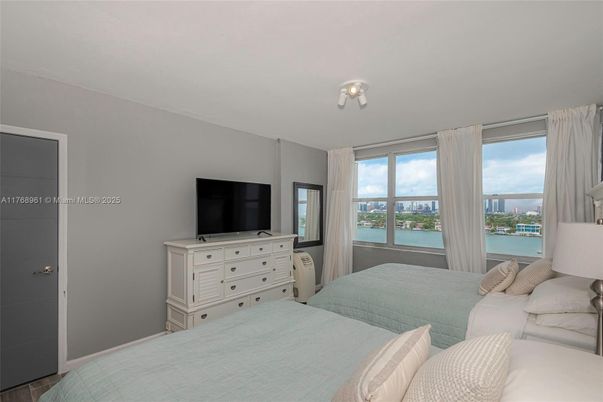 Bedroom, Interior, Water