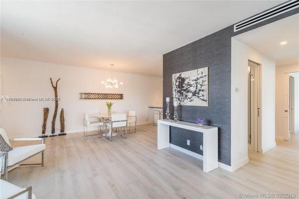 Dining room, Interior, Pendant Lights, Recessed Lighting, Wood Texture Flooring
