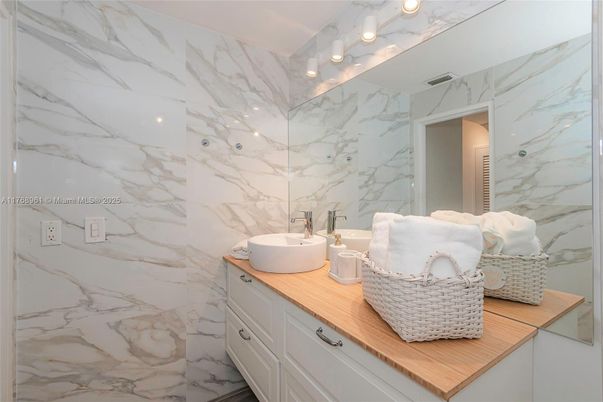 Bathroom, Interior, Marble Walls