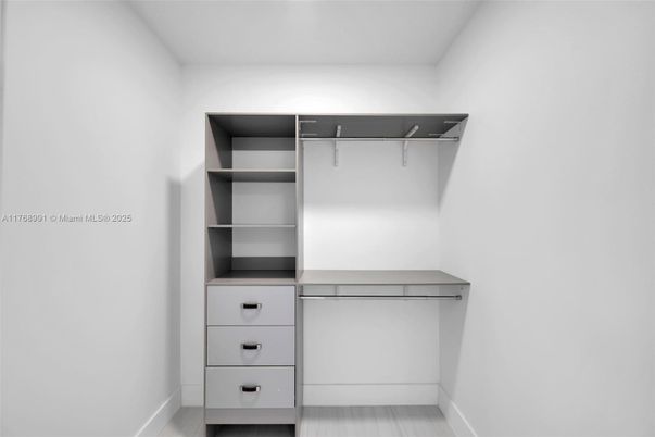 Interior, Walk-in Closets