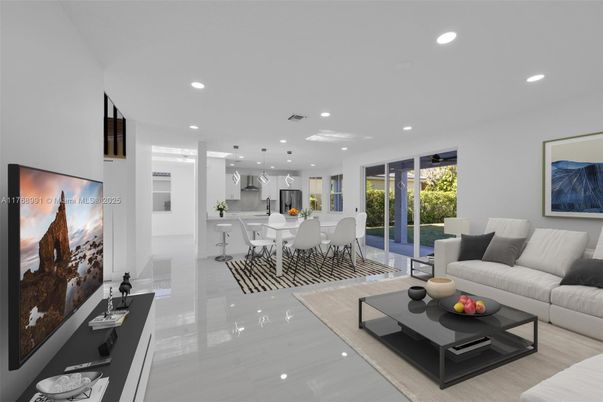 Dining room, Interior, Kitchen, Living room, Pendant Lights, Recessed Lighting