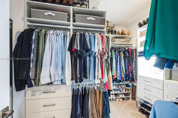 Interior, Walk-in Closets
