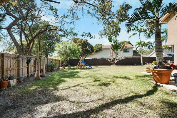 Backyard, Exterior, Playground