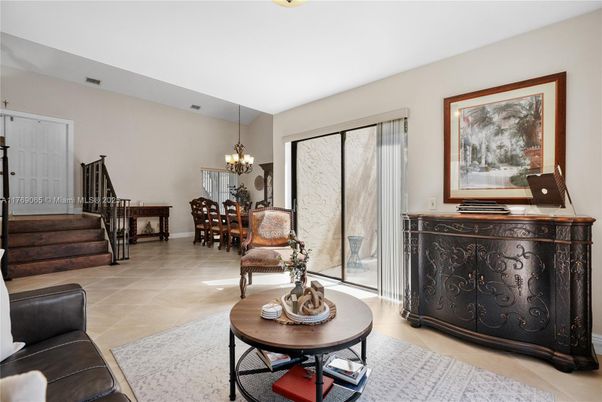 Chandelier, Dining room, Interior