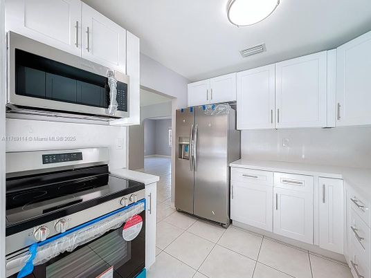Interior, Kitchen, Stainless Steel Appliances
