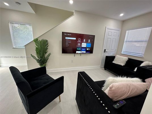 Interior, Living room, Recessed Lighting, Wood Texture Flooring