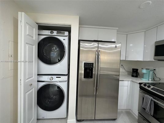 Interior, Kitchen, Utility Closets, Washer