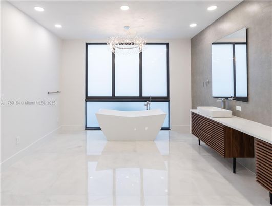Bathroom, Dual Sink Vanities, Free Standing Baths, Interior, Marble, Recessed Lighting