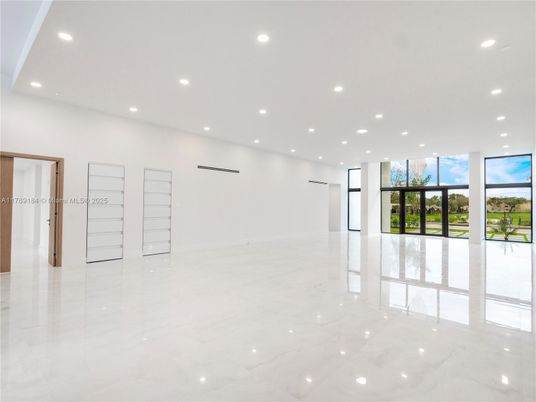 Empty room, Interior, Marble, Recessed Lighting