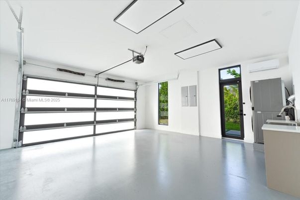 Garage, Interior