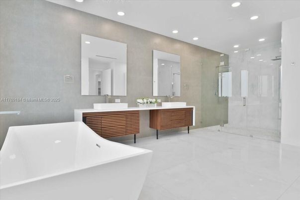 Bathroom, Dual Sink Vanities, Free Standing Baths, Glass Shower, Interior, Recessed Lighting