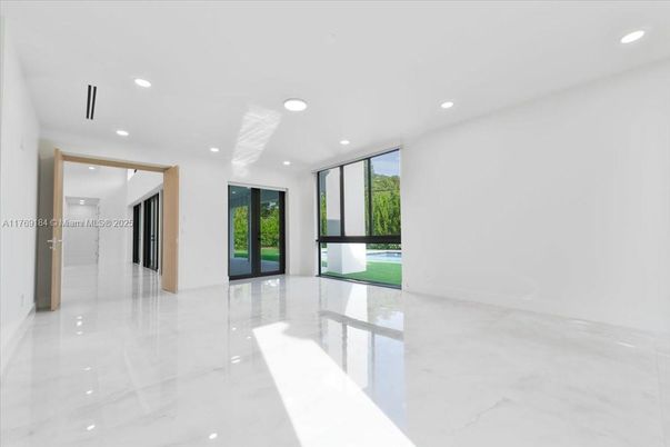 Empty room, Interior, Marble, Recessed Lighting