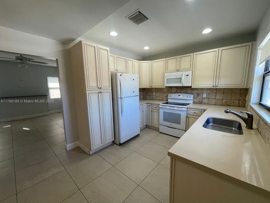 Interior, Kitchen, Recessed Lighting