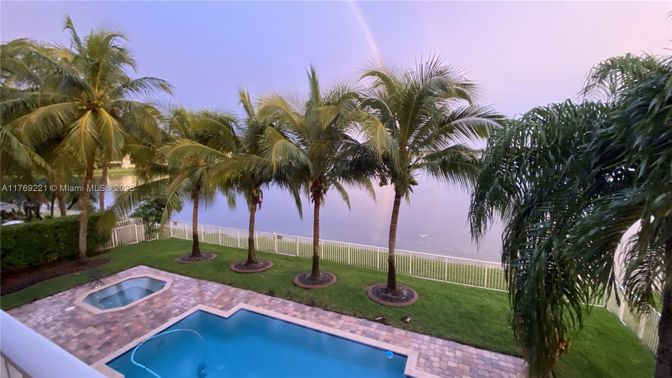Exterior, Pool, Water
