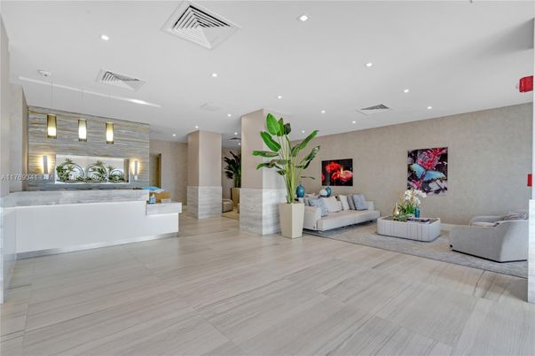 Fireplace, Interior, Living room, Pendant Lights, Recessed Lighting